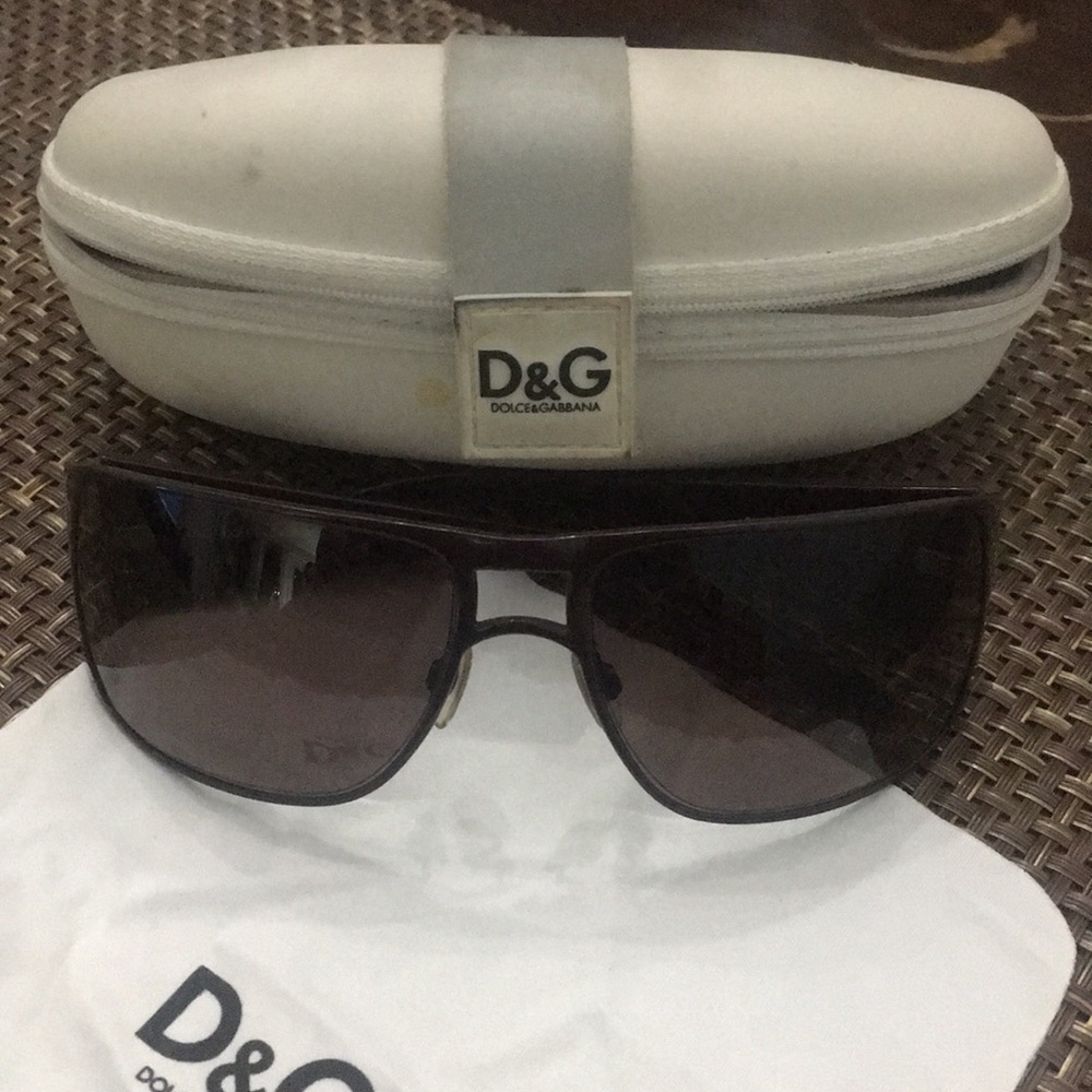 Sunglasses - Picture 5 of 6